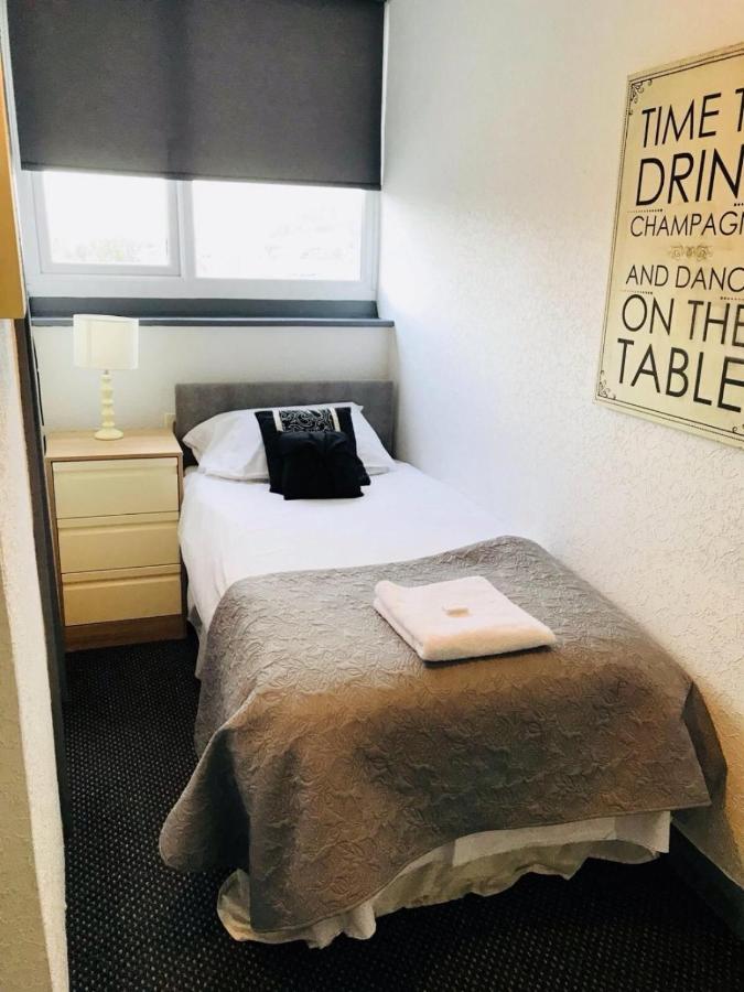 The Traxx Hotel バンガー エクステリア 写真